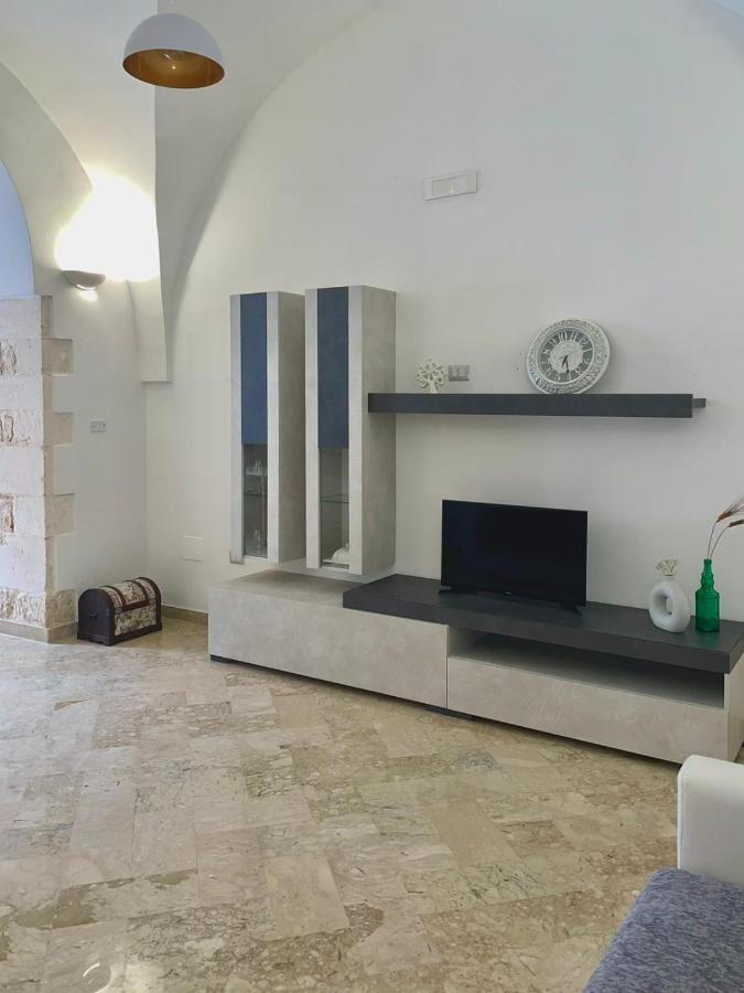 דירות מרטינה פרנקה La Casa A Fianco מראה חיצוני תמונה